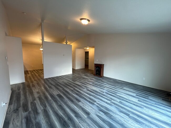 Photo - 3 Bedroom / 2 Bathroom Home in SE Madras