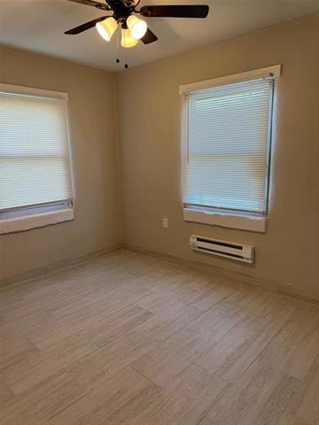 Photo - 9020 Moran St