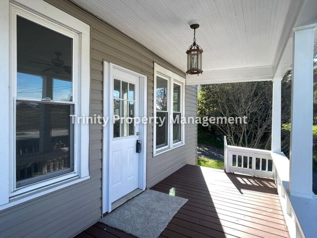 Photo - 309 Hedge St
