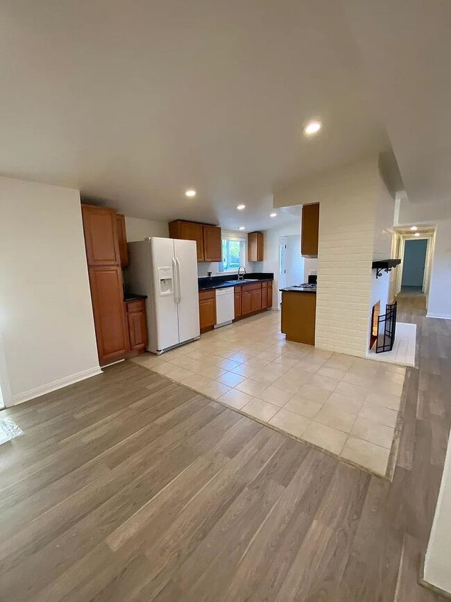 Photo - Central costa Mesa 5 bdrm home