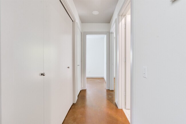 Photo - 2605 Calumet St Unit 48