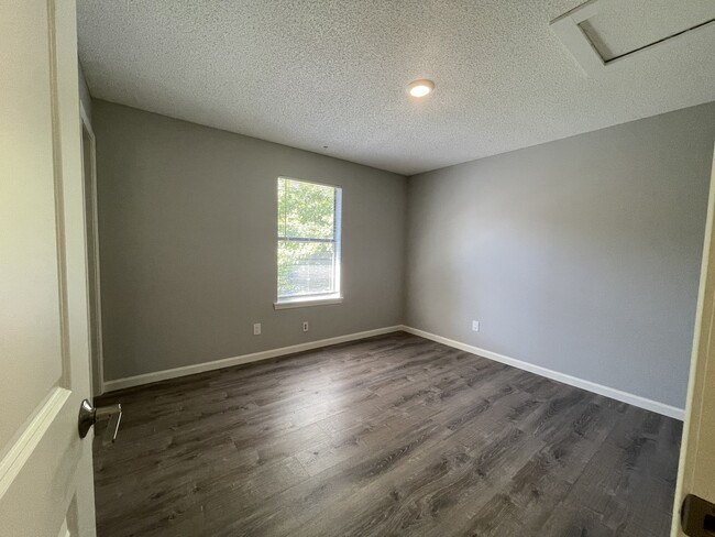 Bedroom - 210 Mt Hope Ct