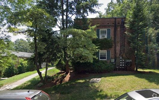 Building Photo - 226 Gerry Rd Unit 1 Rental