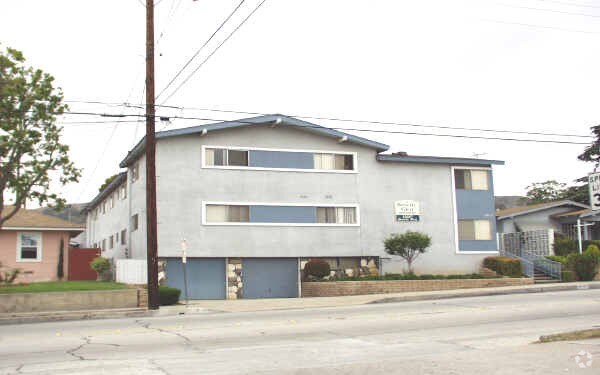 Beverly Glen Apartments - Beverly Glen Apartments