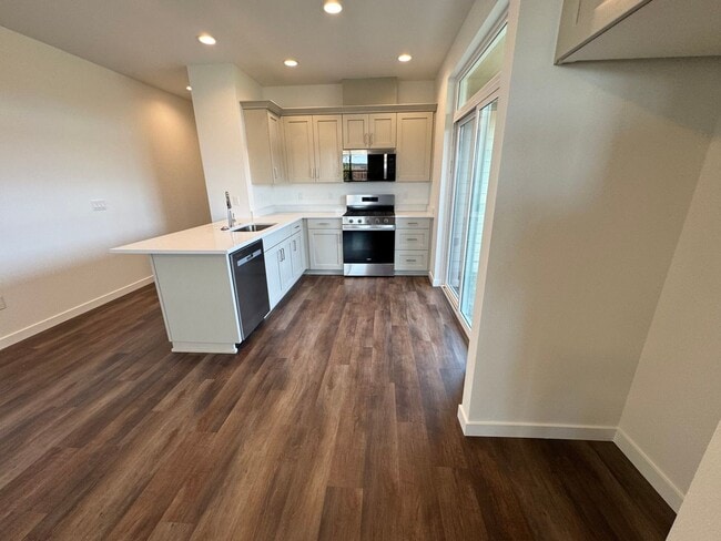 Photo - 1426 SE Hankel St