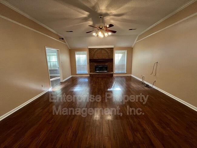 Photo - 384 Walnut Trace Dr