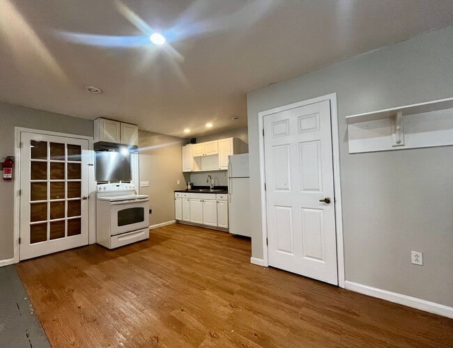 Building Photo - 332 Commerce Loop Unit 332 Commerce Loop