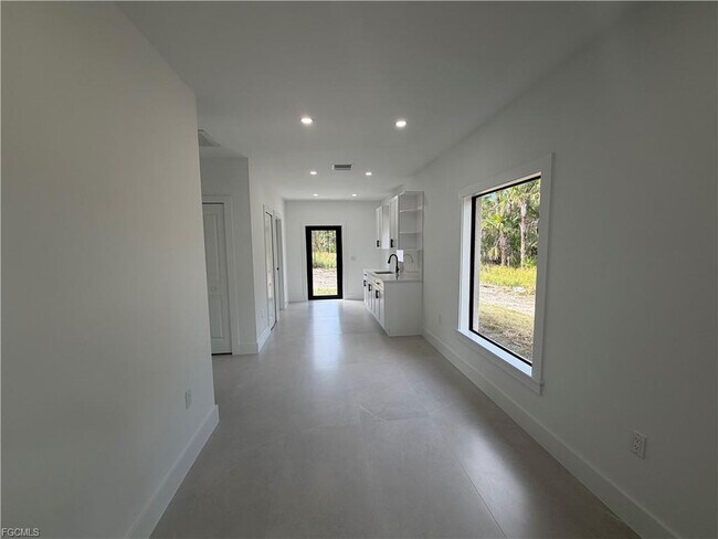 Photo - 4141 Everglades Blvd N