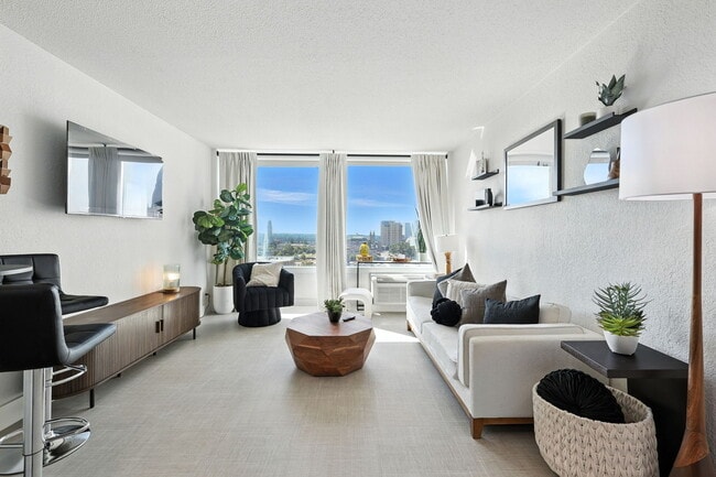 Photo - West 7th Apartments