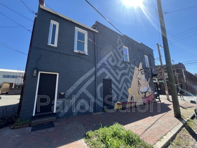 Building Photo - 2200 E Main St Unit 1