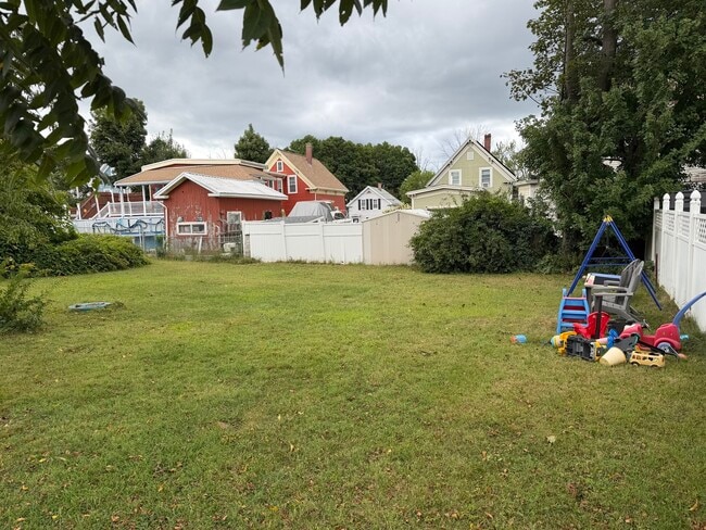 109 S Pleasant St Unidad 1