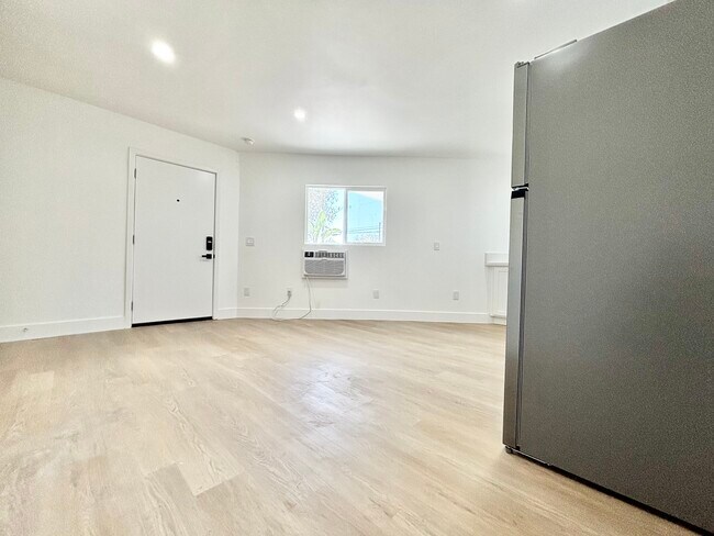 Photo - 1000 Coronado Terrace Apartment Unit 9A