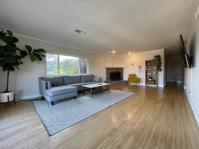 Photo - 3 Bed-2 Bath Single Story Home in the desired Windsor Hills neighborhood of La Mesa