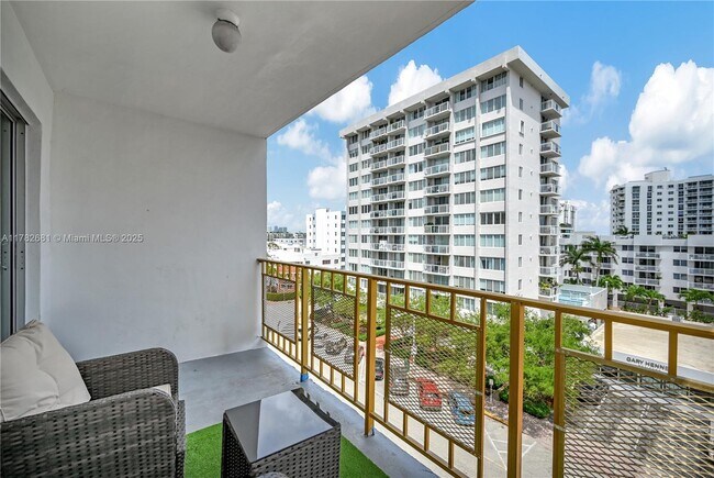 Photo - 1340 Lincoln Rd Condo Unit 608