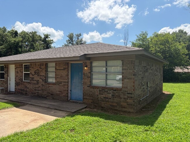 Photo - 205 N 37th St Unit 205 N. 37TH STREET B