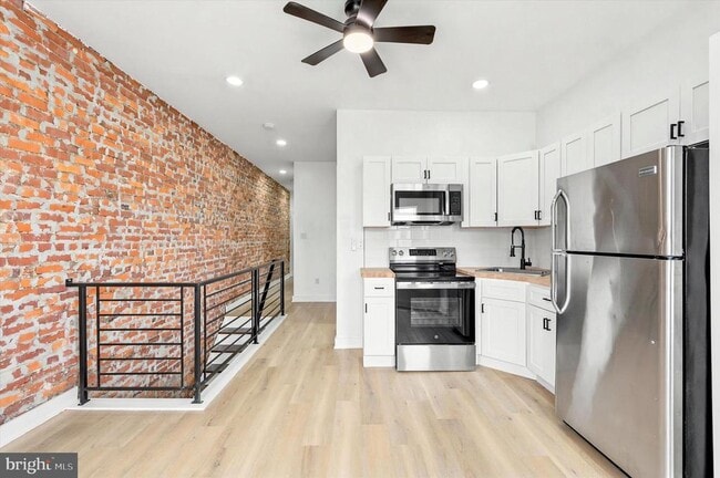 Building Photo - 4837 N 15th St Unit B