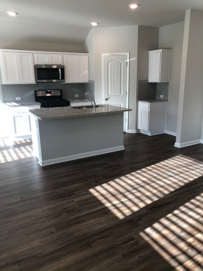 Photo - 13111 Fowler Dr