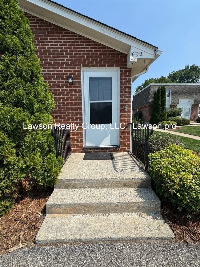 Photo - 623-625 Moran Ave Unit Moran 623