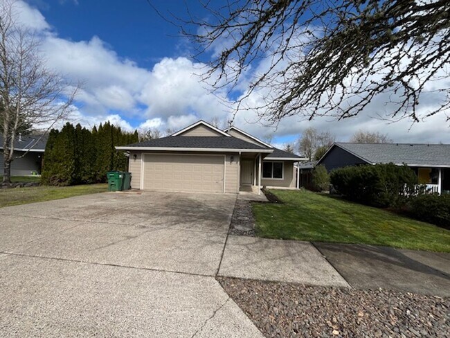 Photo - 3 Bedroom 2 Bath Forest Grove OR