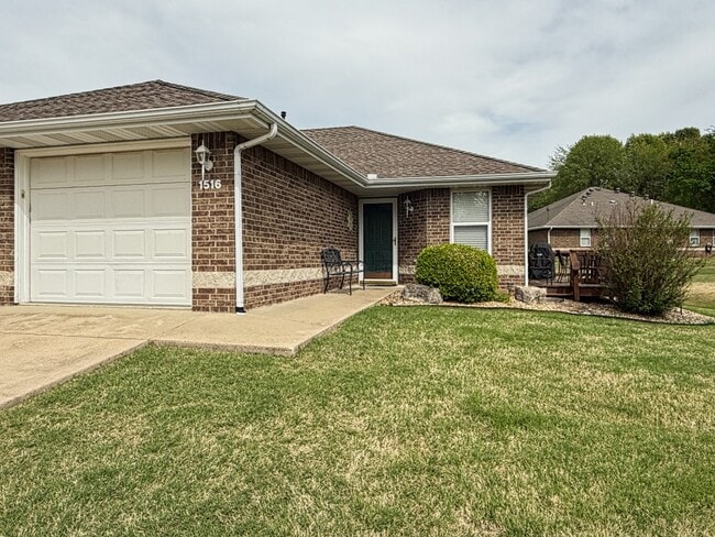 Photo - 1516 Meadowhill Dr Townhome