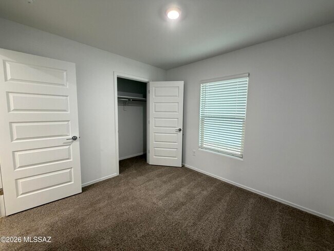 10443 W Guilford Ln