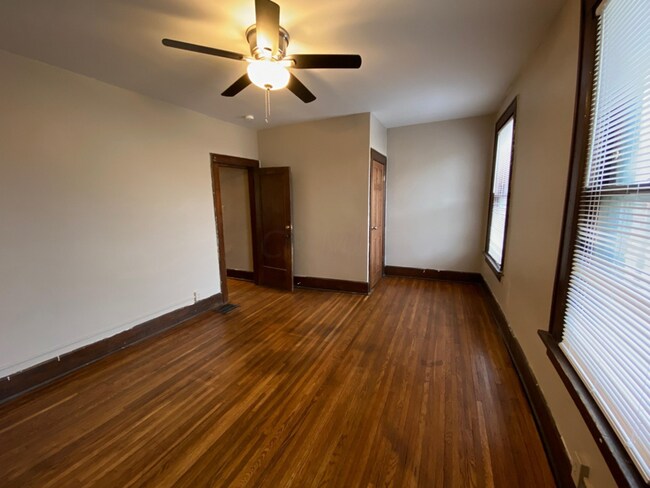 Photo - 301 E 19th Ave