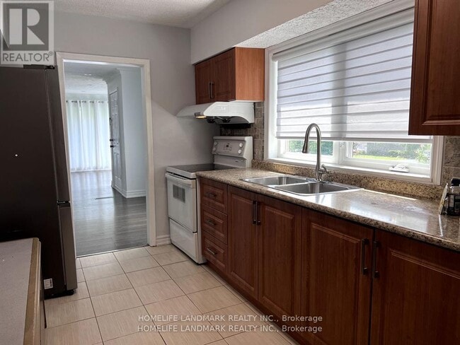 Photo - 59 Elizabeth Cres S