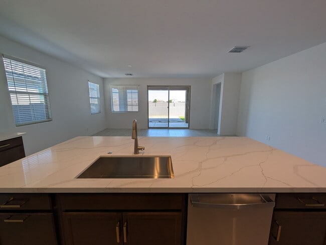 Photo - 4 Bedroom 3 Bathroom Home