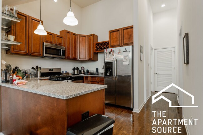 Photo - 1761 W Augusta Blvd Unidad 2f