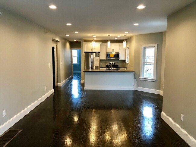 Photo - 64 Grant St Unit 3