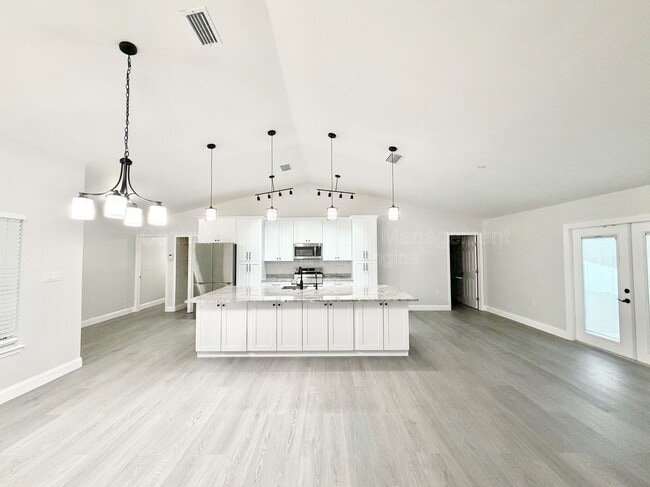 Photo - 1080 W Riviera Blvd