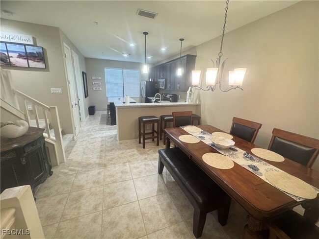 Building Photo - 11901 Izarra Way