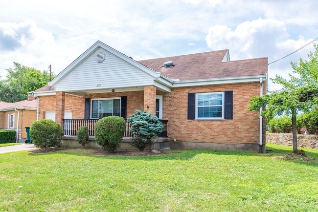 Photo - WESTWOOD-4 BEDROOM 2 BATH WITH OPEN FLOOR ... House