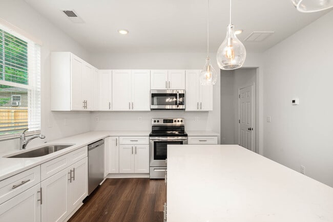 Photo - Hadley Crossing