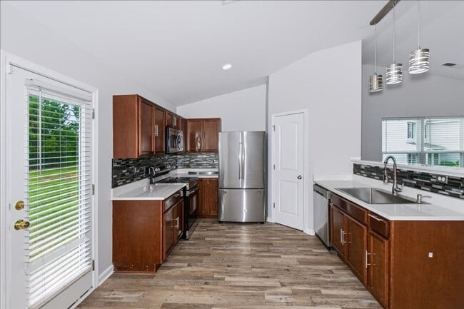 Photo - 1715 Cheryl Ln