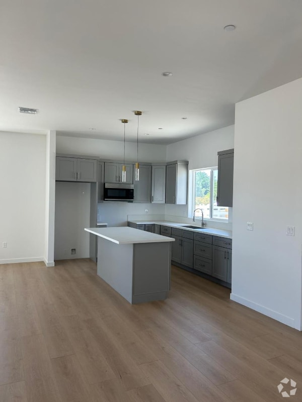 Building Photo - 9208 E Ave T Rental