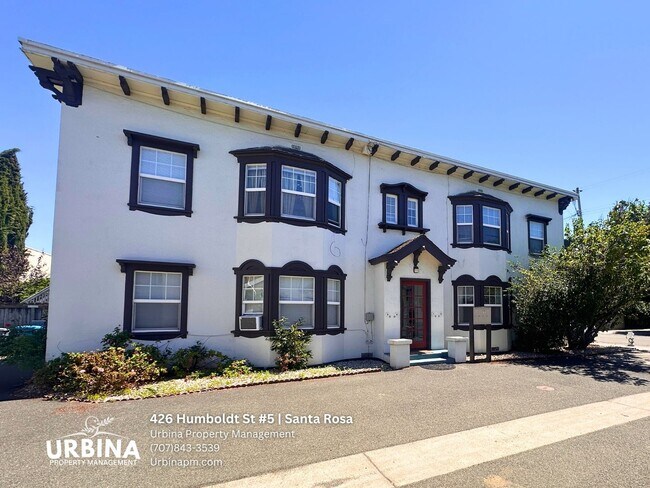 Building Photo - 1-Bedroom Apartment with Vintage Charm Near Downtown Santa Rosa