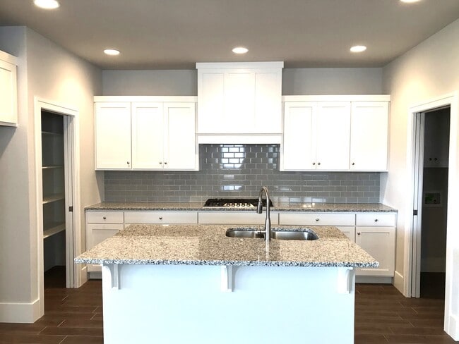 Photo - 2304 SW Hampton Ave