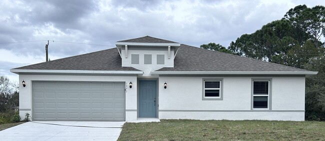 STUNNING 3/2 HOME IN PALM BAY - STUNNING 3/2 HOME IN PALM BAY