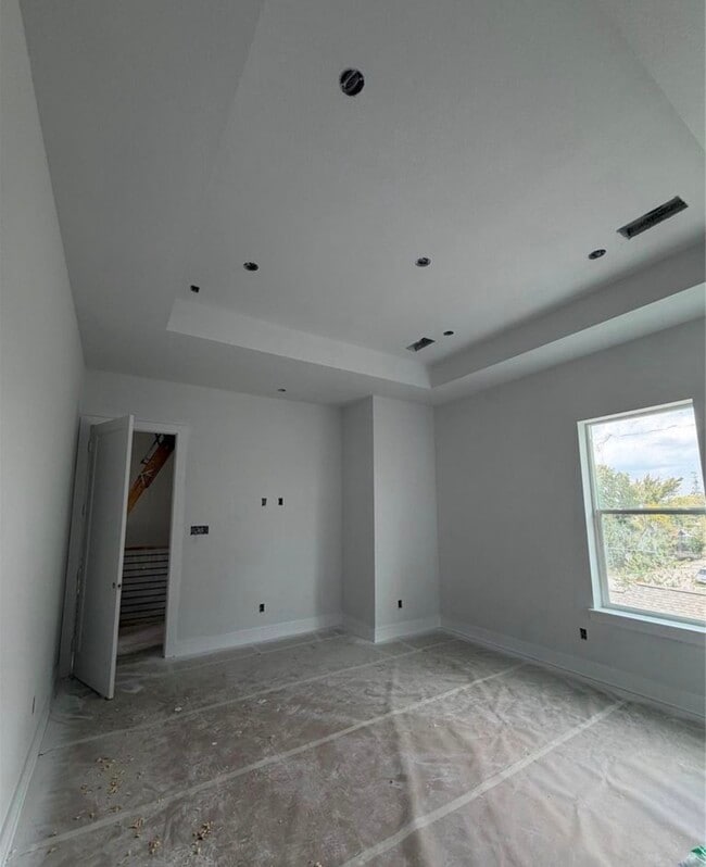 Photo - 2711 Berry St