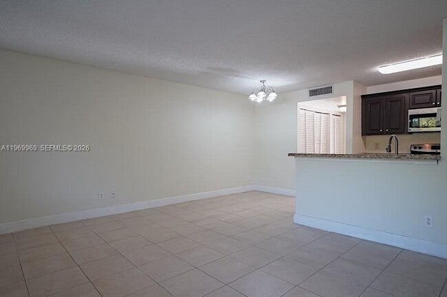 Photo - 1825 Meadows Cir W Unit 1825