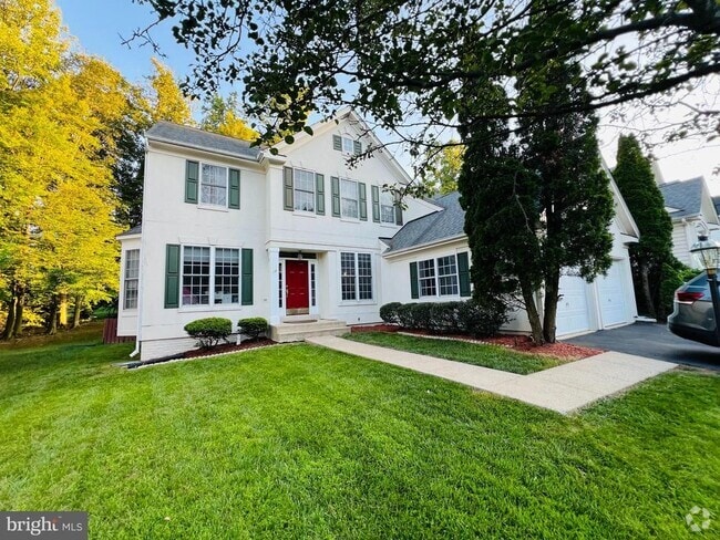 Building Photo - 13032 Pilgrims Inn Dr Rental