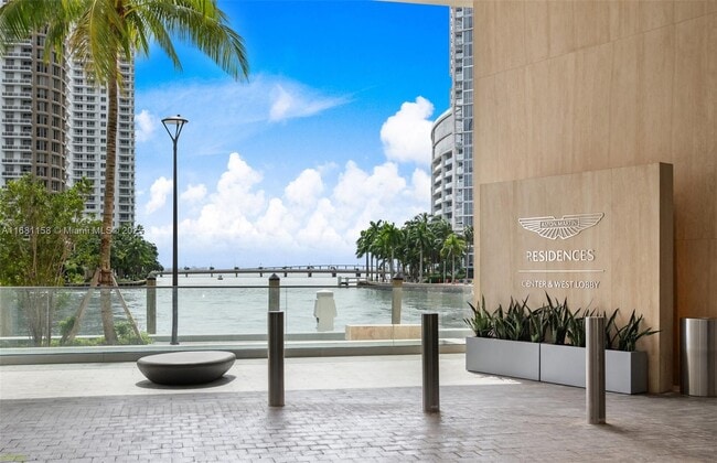 Photo - 300 Biscayne Boulevard Way