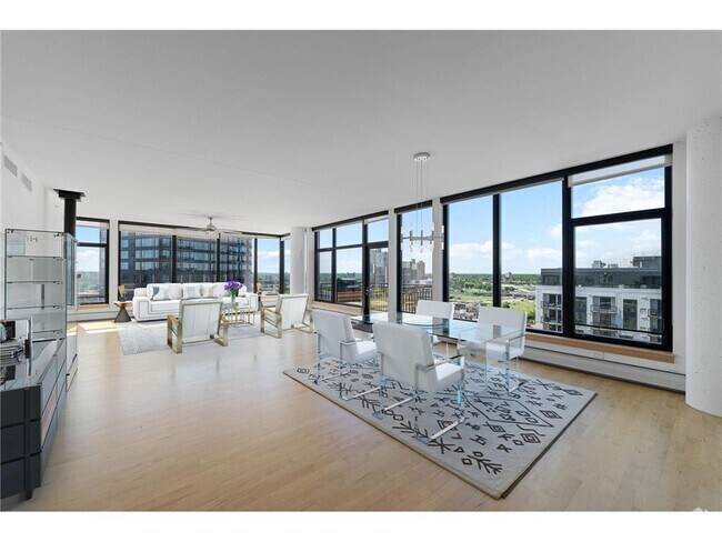 Building Photo - 1120 S 2nd St Unit 1202 Rental