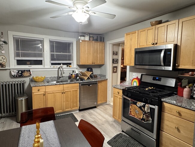 Photo - 325 3rd St Unit 2