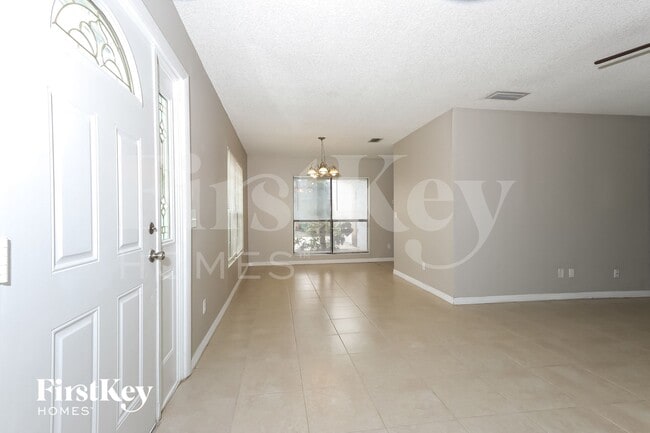 Photo - 438 SE Streamlet Ave