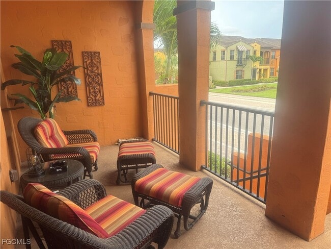 Photo - 11901 Izarra Way