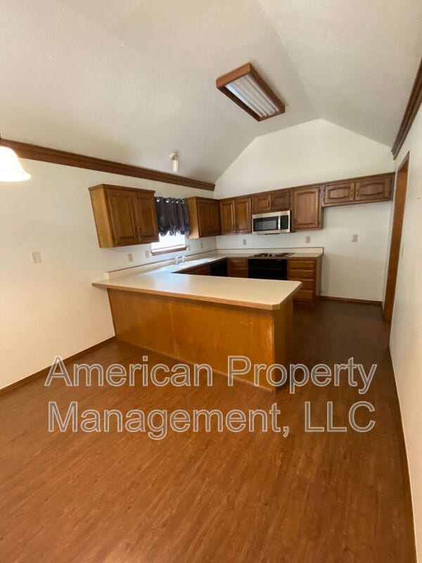 Photo - 7704 S Hudson Ave