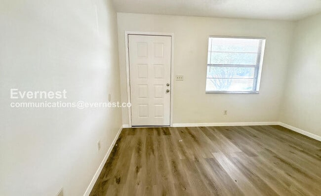 Photo - 2901 Bay View Dr Unit a