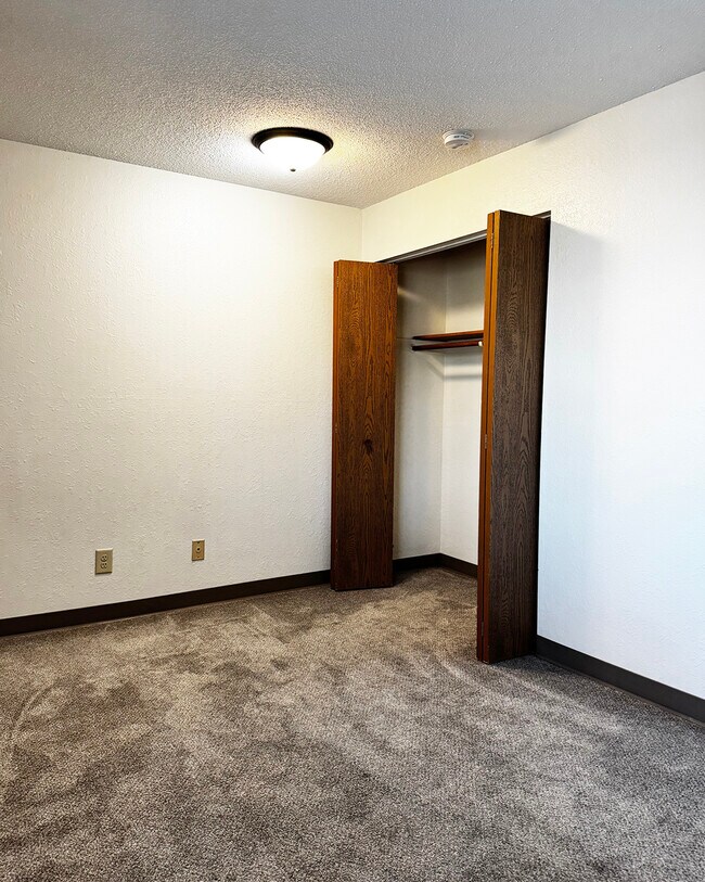Cardinal Manor Apartments